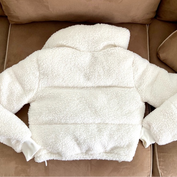 Hollister cropped Sherpa puffer coat - Picture 2 of 3